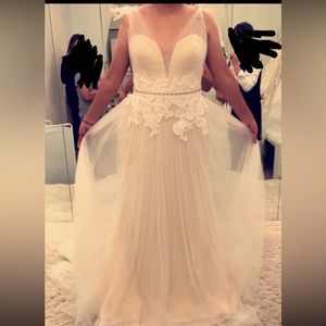 NWT gorgeous wedding gown